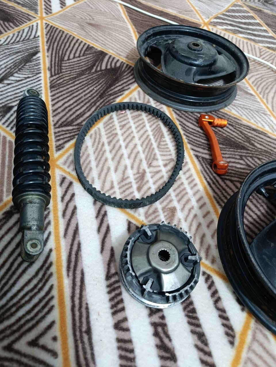 اسلام عليكم 🙋🏻
غراض ماكس للبيع نضيفات حيل للبيع 👍
وياله امامي وخلفي نضيفات ودبل خلفي☘️
كلج امامي هوه وخرزه وفايبراته وقايشه  وهندر رياضي للبيع💫🌟
خاص او تصال على الرقم ☎️ ***********
