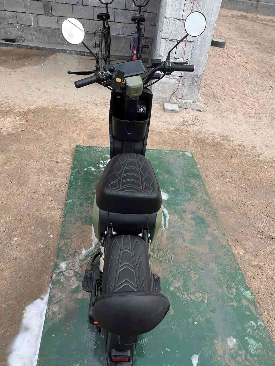 السلام عليكم درجه شحن R9 موديل 2025دراجه جديده كلشي ما بيها عوزه بس بطاريات مكاني شط العرب الجزيره السعر 250 ألف   ***********
