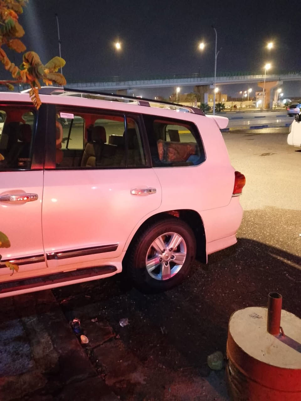 سلام عليكم الندكروز البيع موديل 2015 سيارة بسمي سيارة جديدة  مواصفات محرك 8 5700 مواصفات الكرز جهزا من كلشي كشنات تتفا وتبريد كهربائية بريم اصل دخل مشمشي مكان سيارة البصره  اتصال على هذا الرقم *********** أو ***********
