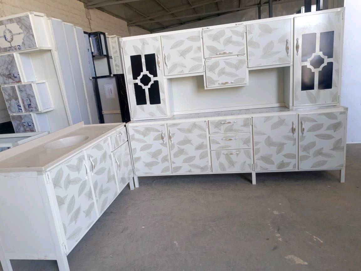 كاونتر مترين ونص مع ملحق مترين ونص.  مع سنك مرمر متر ونص السعر 350

توصيل الجميع محافظات العراق 
الاحجز والاستفسار راسلو الصفحه