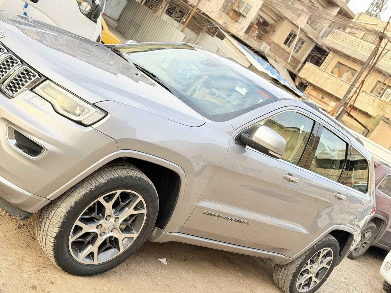 جيب اوفر لاند خليجي 

موديل 2020

ماشية 146 km

رقم بغداد بأسمي

#المواصفات…

1-كشنات جلد 

2-كشنات امامية تدفئة تبريد + الخلفية تبريد تدفئه 

3-كرسي السايق والصدر تحكم كهرباء

4-تحديد مسار

5-التوقف الذاتي 

6-تبريد قطعتين منفصل 

7-بانوراما 

8-ماوس بالاضافة الى 6 وضعيات قيادة

9-نظام التعليق (جكات)

10-وضعيات خزن الكشن 

11-نقطة عمياء 

12-مري شفط مع تعتيم ذاتي

13 ستيرن كهرباء

14-دفع رباعي 4*4

15-ويل قياس 18

16-شاشة كبيرة مع نفگيشن GPS

17-صندوق كهرباء

18-تشغيل عن بعد 

19-لايت مع بلوجكتر زنون 

20-محرك 3600 

21-حساسات امامية وخلفية 

22-كاميرا 360 درجة

المكان بغداد
للاستفسار اتصال

رقم الهاتف***********
***********
