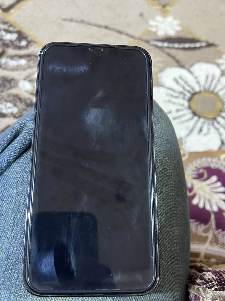 سلام عليكم جهاز آيفون 12برو ماكس للبيع الجهاز مامفتوح زلغ مابي فقط الضهر مكسور  ذاكره256 بطاريه90 مكاني بصره جزيره قريب جسر خالد رقمي (***********) السعر خاص
