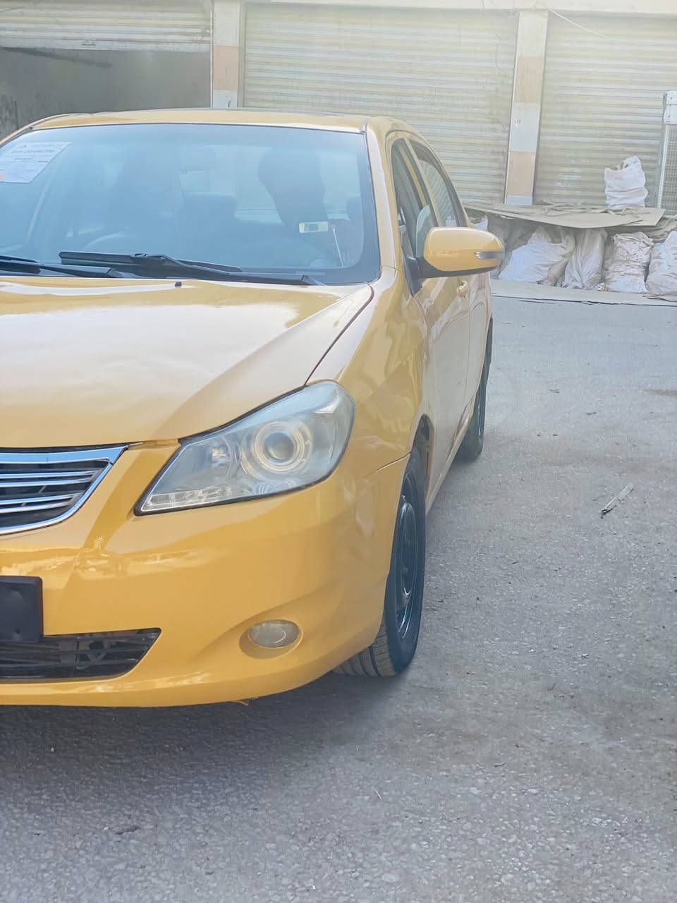 بي وأي دي 2011 محور كير ومحرك كورلا  مصبوغه عام جماليه مكفوله من الحادث رقم كربلاء مداور ثاني يوم 
السعر 40 بيها مجال قليل مكاني بابل حله 
واتساب ***********
