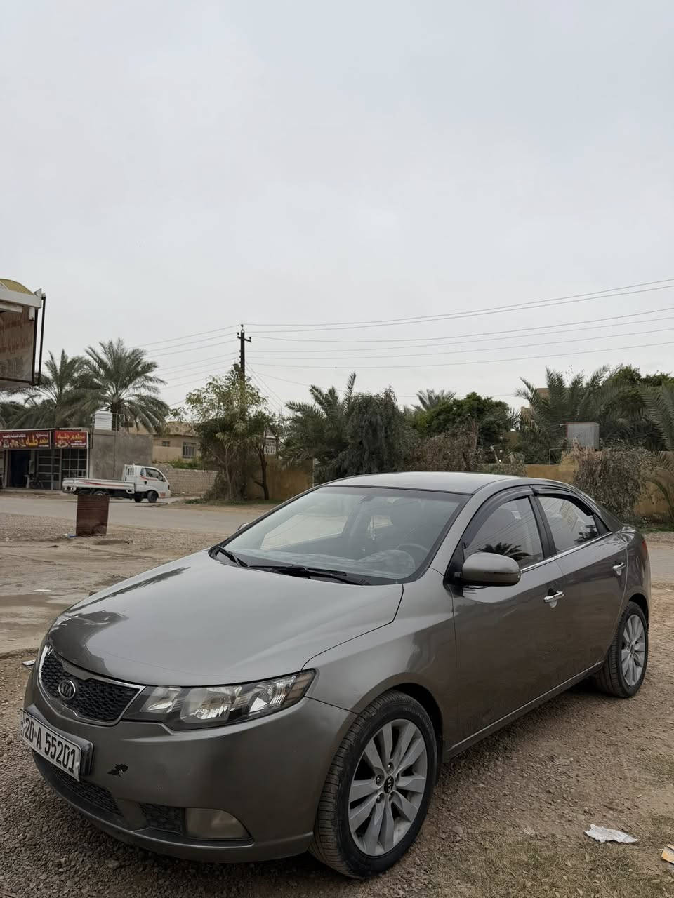 السلام عليكم
فورتي 2013 
مكينة 1600 
رقم ديالى الدولي 
بصمة داخل جلد 
بدون حادث 
بيها جاملغين الخلفيات صبغ 
والبوب الخلفية صبغ 
اثر جراد بدون ضربة 
السعر / 89 وبيها مجال بسيط 
مكاني / ديالى جديدة الشط 
للاستفسار/ ‭0770 684 6082‬
