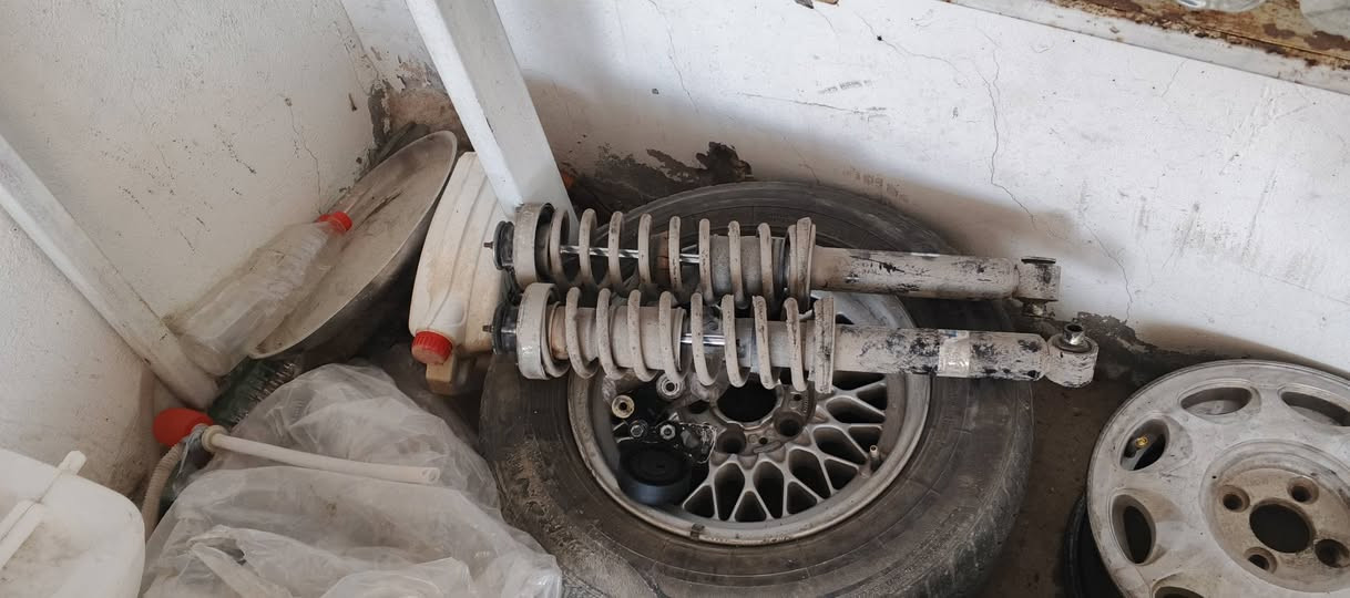 سلام عليكم سجه جام هيه وماطوره شرط الشغل دبلات مع لويات شرط جدد قبل 4تشهر شديتهن وفتحتهن وجامه جهت السايق كلهن 100الف  مال 525مكاني كربلاء ***********
