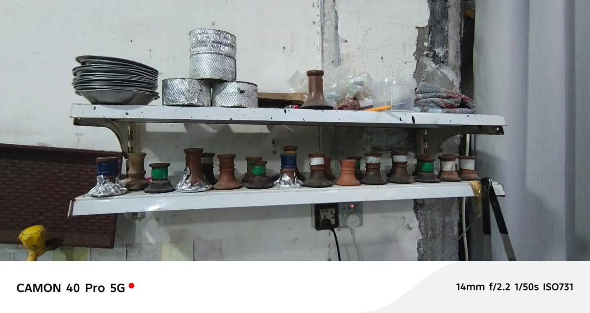 نراكيل للبيع عدد 23 اركيله نوع البكار كربلائي سعر الوحده بالجمله ب 10 الف دينار مع مراوح جداريه عدد ثنين سعرهن 45  مع طباخ سعره 10 الف دينار اتصل على الرقم ***********
