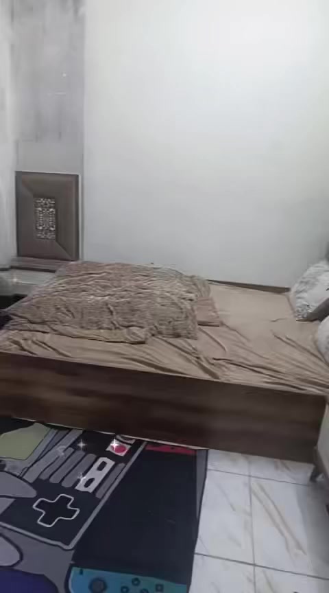 غرفه تركيه البيع كدام عينك شوف بس بيه ضرر شوي بل بيبان مال ميز طايحات يعني ميرادلهن شي سعر الغرفه 400 وبيه مجال وثلاجه نضيفه كلش كلشي مابيه كدام عينك سعره 300 وبيه مجال وهاذ شراي يتصل عله رقم ‭٠٧٧٨ ٠٤٥ ٩١٧٧‬ ال مكان بغداد مدينه صدر
