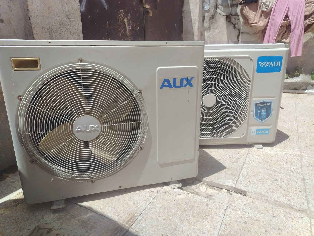قطعتين خارجيات للبيع نظافتها 100% مستخدم رقم تليفون ***********
