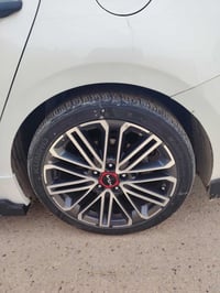 اسلام عليكم ويل فورتي جديد بدون تاير بي تايرات بس مدبلات تخم كامل  ٤٠٠...