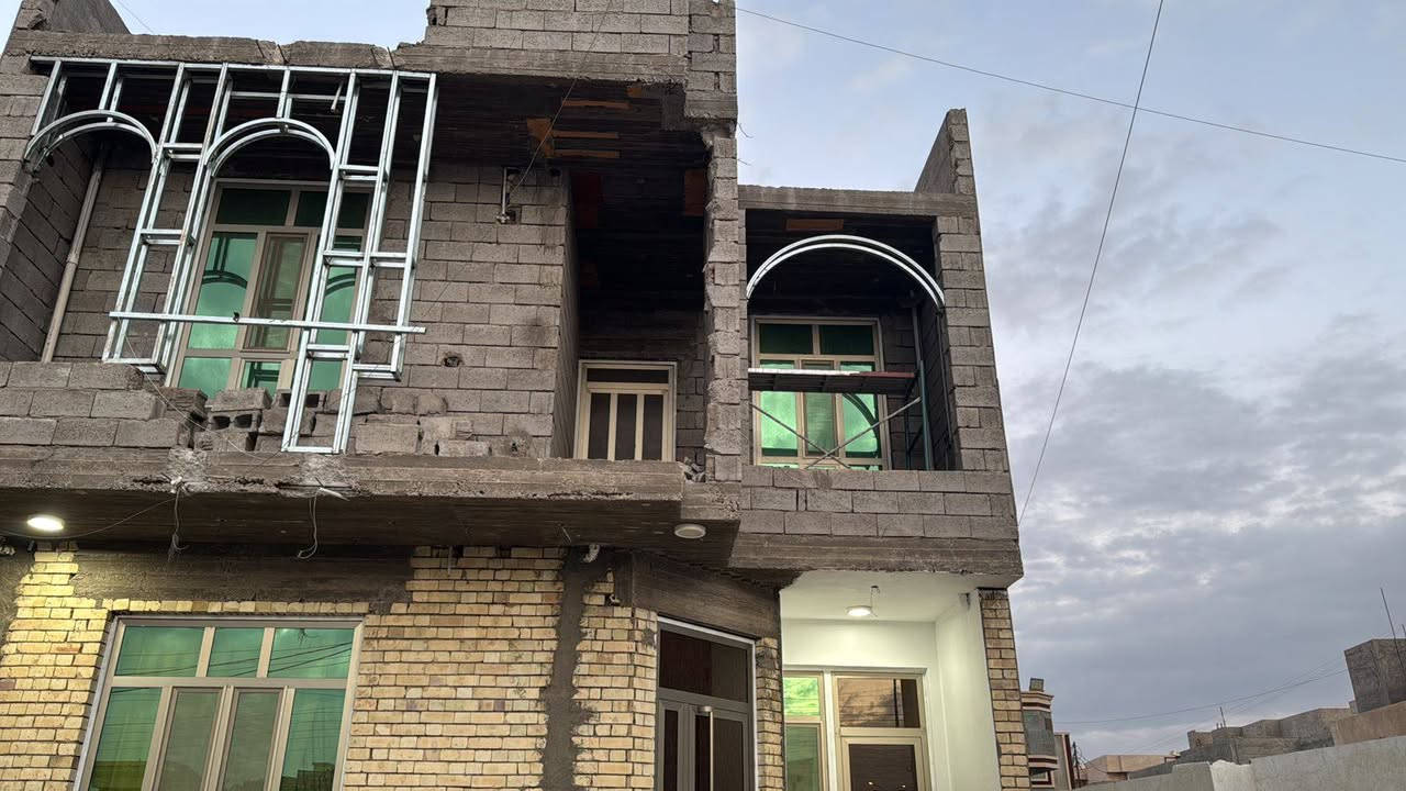 تم بحمد الله انهاء العمل في بيت الدكتور فراس جاسم محمد جراد حيث تتويج نهايات السعيدة من بداية عملنا حسب الصور المرفقة أدناه.بادارة المهندس أحمد الحجي ***********
