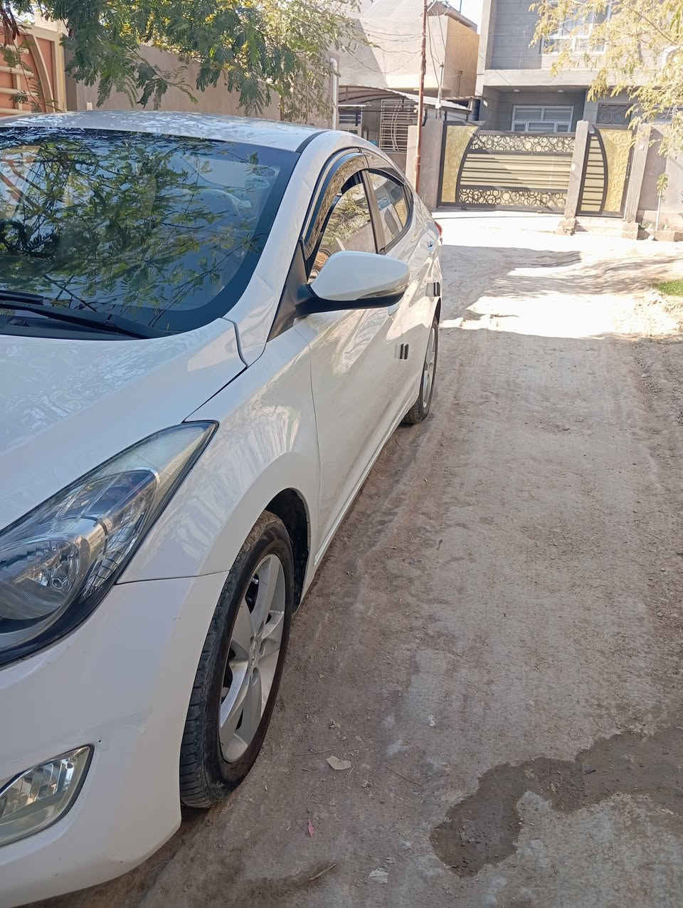 السلام عليكم.
النترا موديل 2011   مكفوله من الصبغ رقم اربيل محرك 1800 مواصفات شاشه كامره  اشاره بالمري تحكم جه وحده سعرها 105 مكان بابل بكرلي .
***********
