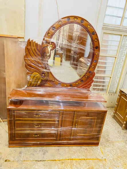 غرفة نوم عراقي مستخدم اخو الجديد شغل درجة اولى مرتب ضهر جرجوبة
السعر 875, الف وبيها مجال للطيبين 
رقم الهاتف ***********
