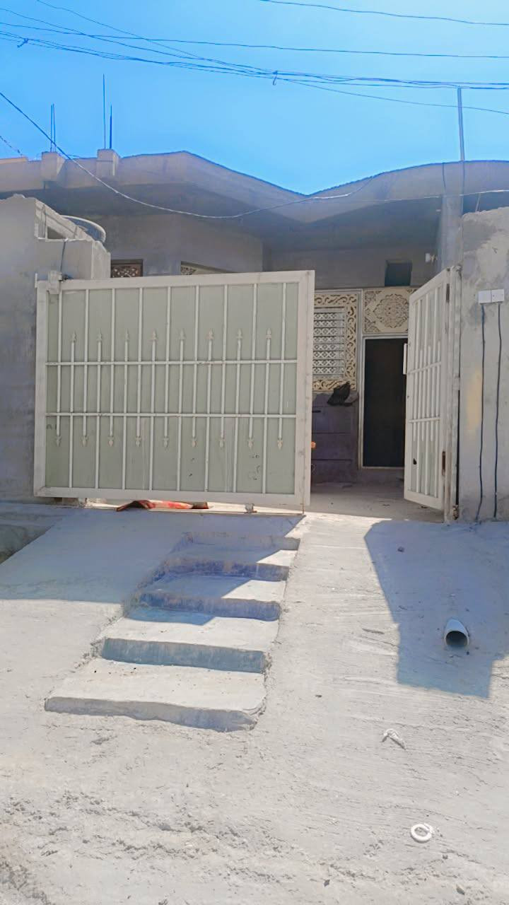 بيت للبيع خلف مجمع الرحاب طاب وزراعي سنه 25 سعر 40 بمجال بناء حديد مدرسه ثاني شارع عشه البيت جاهز للسكن‏‪***********‬‏+***********
