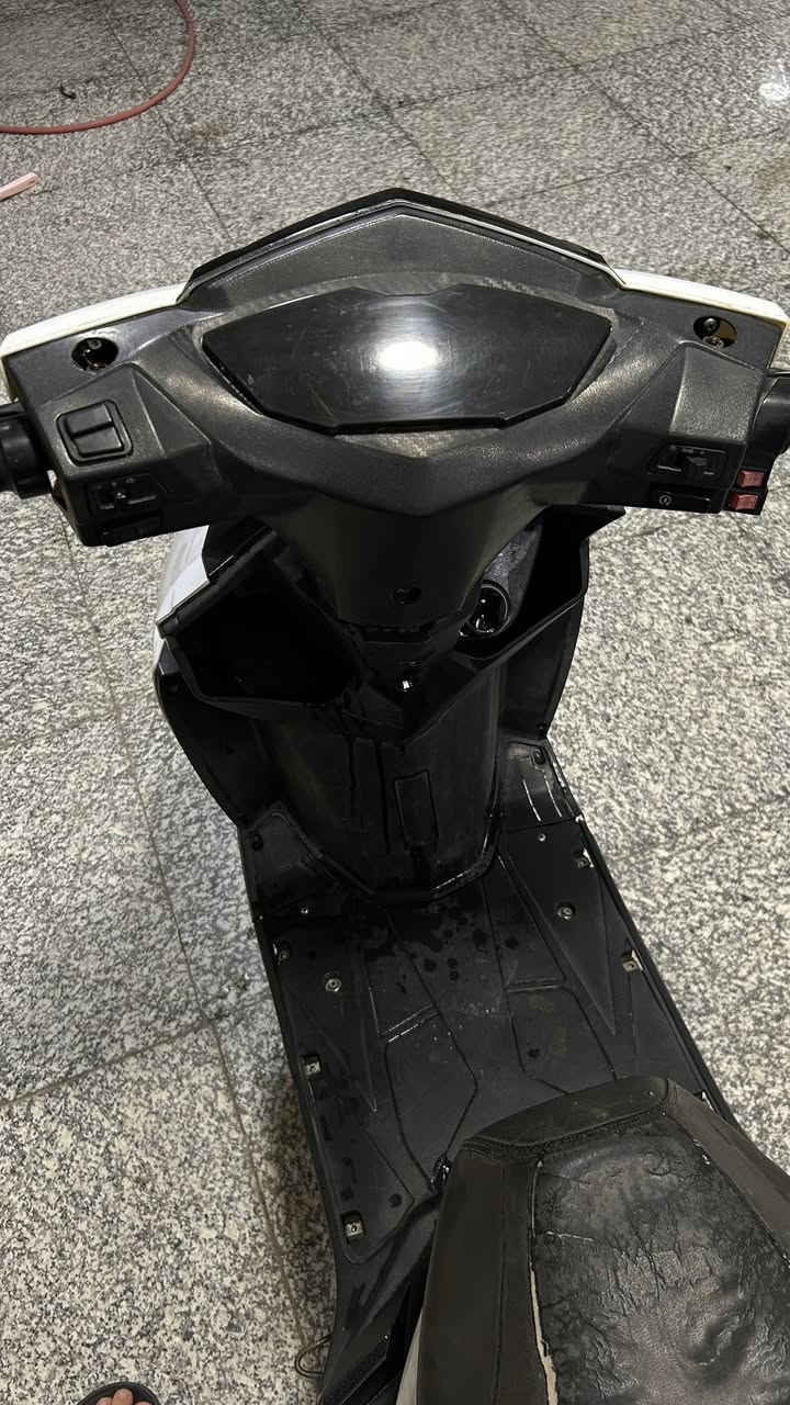 للبيع الدراجه شوفت عينك مابيهة كل نقص كامله من كلشي كهربائياتهة كلهة شغاله ترجع للخلف نضام رجوع شاشه تعرضلك اعطال دبل بصمه هورن اشاير لايت عالي ناصي 3 سرع ملفهة 1500 البطاريات 6 سعرهة مناسب مكاني الاعضميه شارع المغرب ***********
