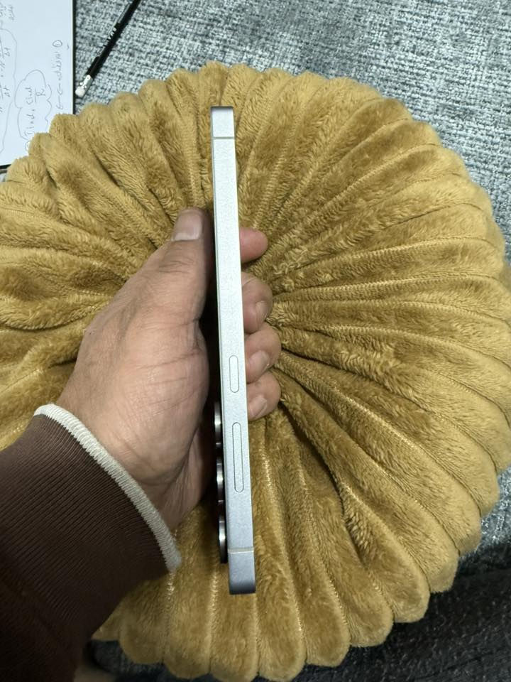 سامسونك S 25 ذاكره 1تيره جهاز لك استعمل قليل السعر مليون 400 مكاني مول
***********
