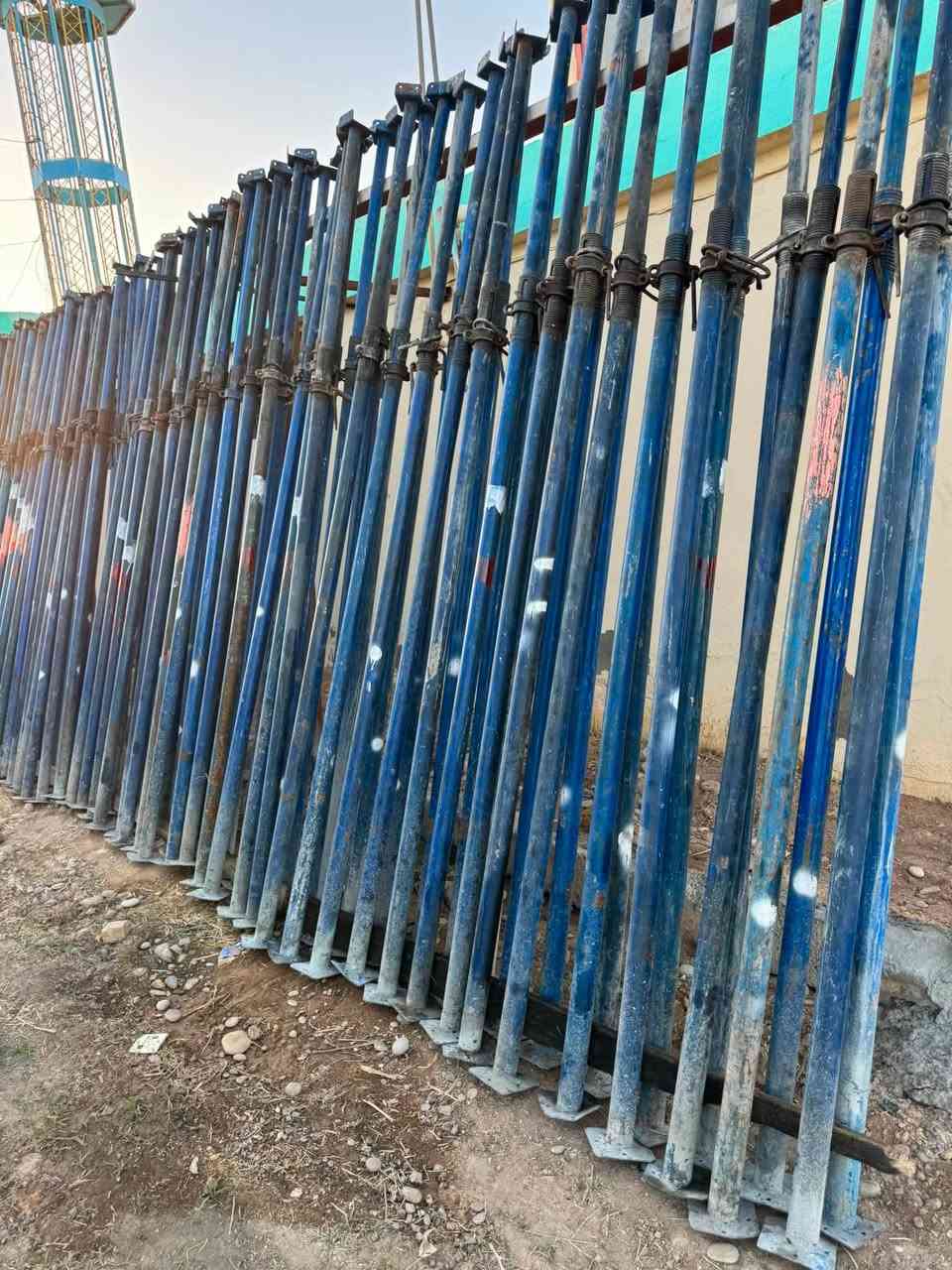 سلام عليكم وصلت وجبه من الچكات المستخدمه شي قليل طول 5متر سن خشن نضافه فول العدد 400جك 

الموقع القيارة قرية ازهليلية 
***********
***********
