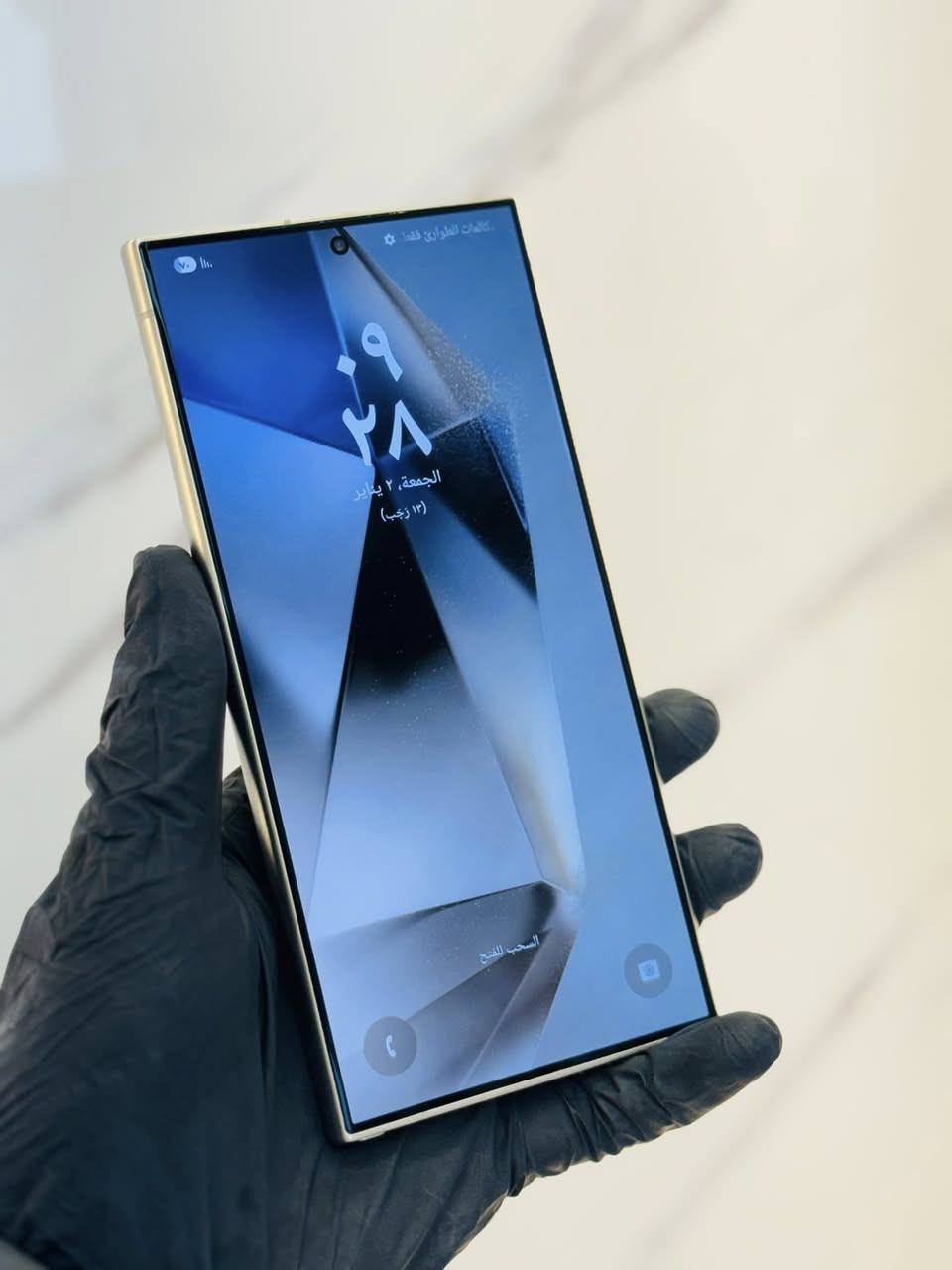 📱 عرض ملك الهواتف - S24 Ultra 📱
تبحث عن الأناقة والأداء الجبار؟ محمد ستور يقدّم لك العملاق من سامسونج بحالة ممتازة وكأنّه جديد!

✨ المواصفات والتفاصيل:
• الموديل: Samsung Galaxy S24 Ultra.
• الذاكرة: 256 جيجابايت (مساحة تخزين ضخمة لصورك وملفاتك).
• الحالة: مستخدم "نظيف جداً" (بناءً على الصور المرفقة).
• الملحقات: متوفر مع كامل ملحقاته الأصلية.

🔥 لماذا تختار S24 Ultra؟
• كاميرا خرافية: دقة تصل إلى 200 ميجابكسل لتصوير احترافي.
• الذكاء الاصطناعي: ميزات Galaxy AI التي تجعل مهامك اليومية أسهل.
• شاشة عملاقة: تجربة مشاهدة وألعاب لا تُقارن مع سطوع مذهل.
• إطار من التيتانيوم: قوة تحمل وفخامة في الملمس.

📍 عنوان المحل :ديالى _بعقوبة _ركة الحاج سهيل
📞 للحجز أو الاستفسار: ***********_محمد الدليمي
🚚 يوجد خدمة توصيل لجميع المحافظات
