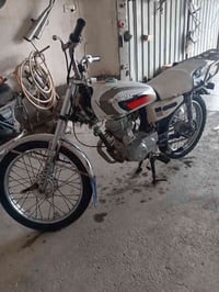 ماطور للبيع معمر جديد كلتشات جديد شغال كل شمي 2014 07828670770