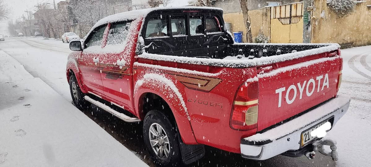 هایلۆکس
2011 دە بڵ اکسله

شاشە و کامێرایه

سە نە وی تازه یە بۆ2029

به شە رتی گێڕومکینە

200هزار ڕۆشتووە

ماڵێکی جوان و بێ عیب و توندوتۆڵە

پارچه ڕە ش له سە رساغی بۆدییه کە یی بیلادییە

نرخی165گڵایه

***********

***********
