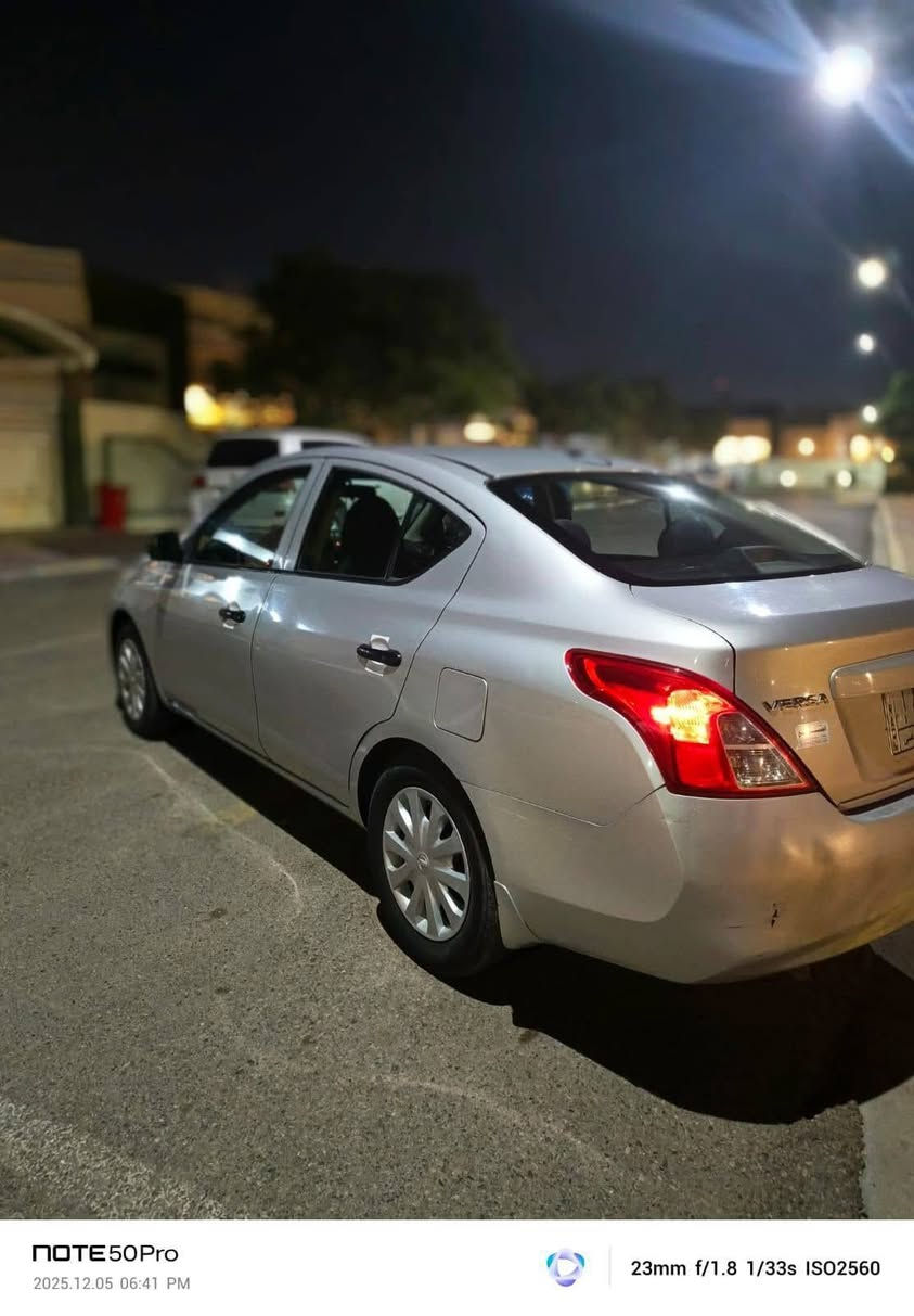 السلام عليكم نيسان فيرسا موديل 2012 سياره نضيفه محرك وكير شرط كفاله محرك 1600 سياره مال جناي بيها جاملغ وبنيد ول باقي كفاله سعرها 80 وبيها مجال العنوان الرمادي الخمسه كيلو رقم التلفون ***********
