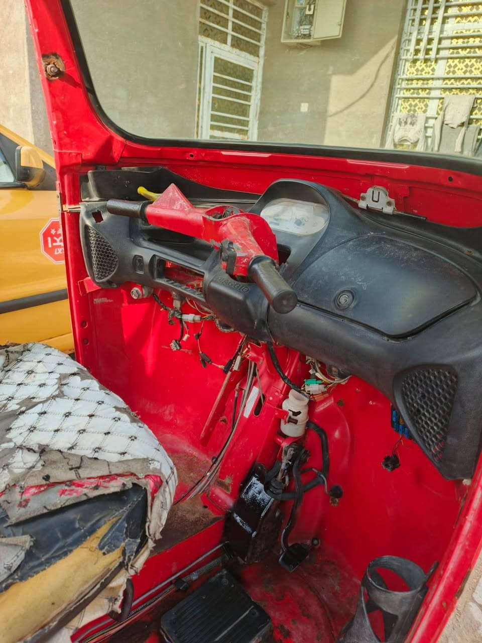 سلام عليكم تكتك بياجو البيع تكتك حلوة وناعمه أوراق موديل 2018 سعر واحد و 300 عنواني بغداد ***********
