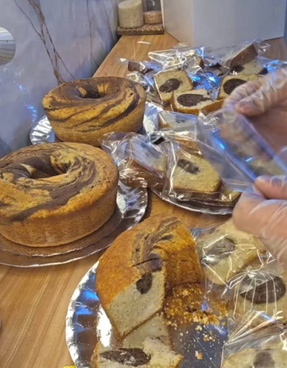 🏡🍰 طعم البيت... في كل قطعة!

إذا تبحثون عن كيك منزلي طازج، محضر بحب وبمكونات عالية الجودة، فأنتوا بالمكان الصح. 💛

🎂 كيك للمناسبات وأعياد الميلاد أو حتى لتدليل أنفسكم مع فنجان قهوة.✨ نكهات متنوعة، شكل أنيق، وطعم يخلّيكم ترجعون تطلبون مرة ثانية.

📩 للحجز والاستفسار راسلونا على الخاص.نسعد بخدمتكم، وطلباتكم شرف إلنا. 🌷
***********
مدينة الغزالية
كيك معجنات الغزاليه 
مصطفى حلمي
ألہﹻﹻ۬ﹻﹻ۬وردة ﺂلحہٰٰمراء
