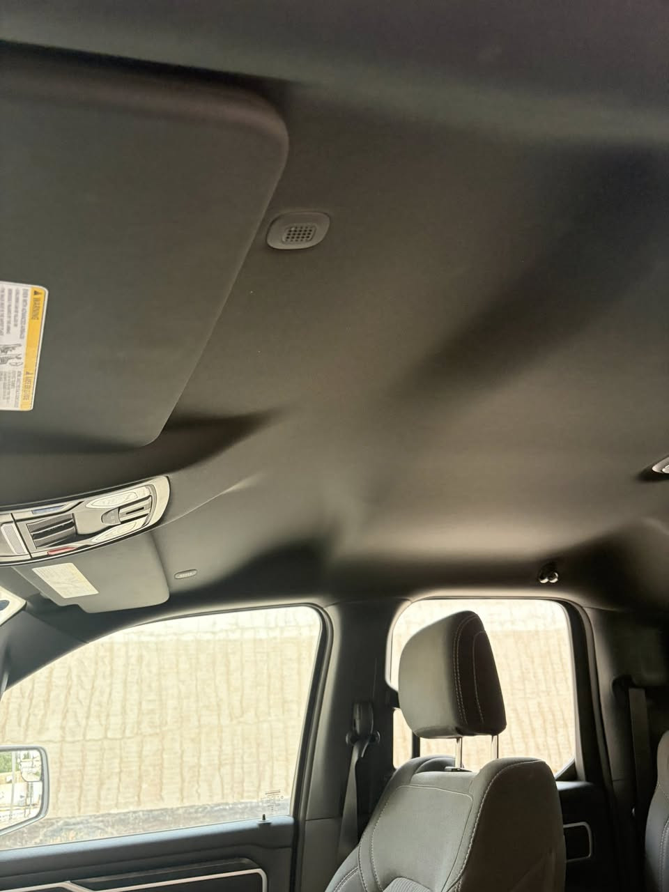 السلام عليكم للبيع بك هورن سيارة جديدة ولله الحمد ٢٠٢٣ ضربتها قرب قبق البنزين ٦ سلندر ٣٦٠٠ ايتورك ماشيه ٢٩ الف كيلومتر 
للاستفسار ***********
