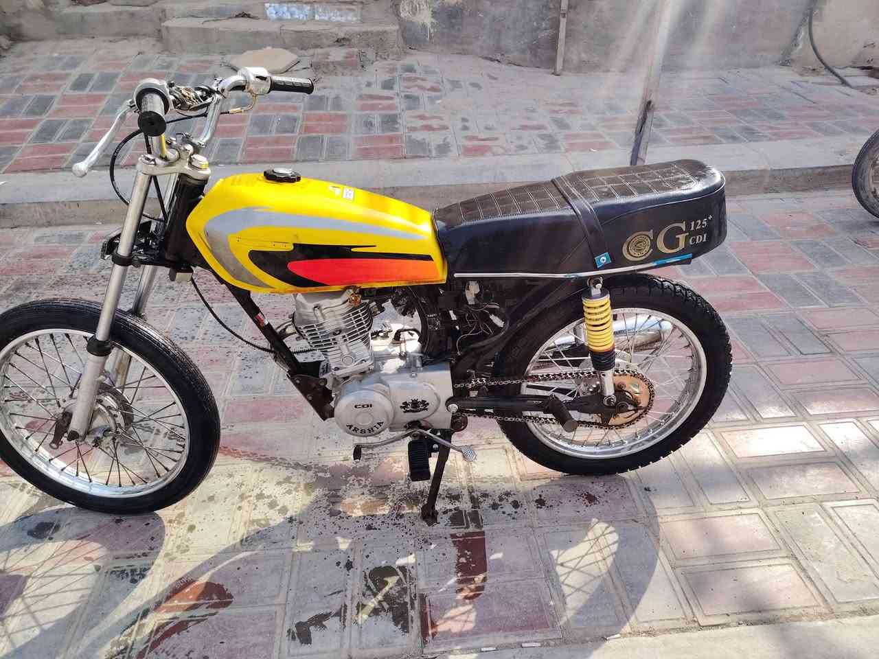 اربعه كير موديل ١٦ أوراق كامله دراجه هندر واحد فول تجفيت جديد سعر حلو ٣٥٠ وبيه مجال مكان كربلاء حي السلام ***********
