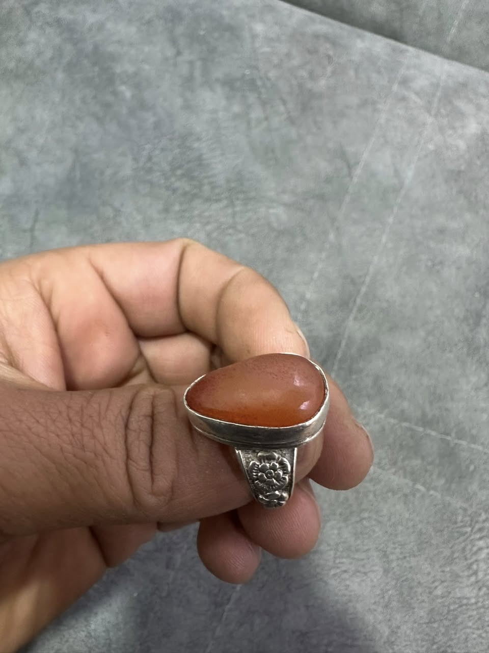 يماني دلوه قديمه محبس تحفه قياس ٢١-٢٢
السعر (٤٠) الف تفاصيل عل خاص يوجد توصيل


**إذا كنت صاحب هذا الإعلان وتريد حذفه لأي سبب، رجاءا أرسل رسالة إلى الدعم الفني**