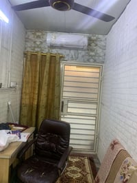 غرفة سندويتش • ارتفاع ٣م • ٢٫٩×٢م