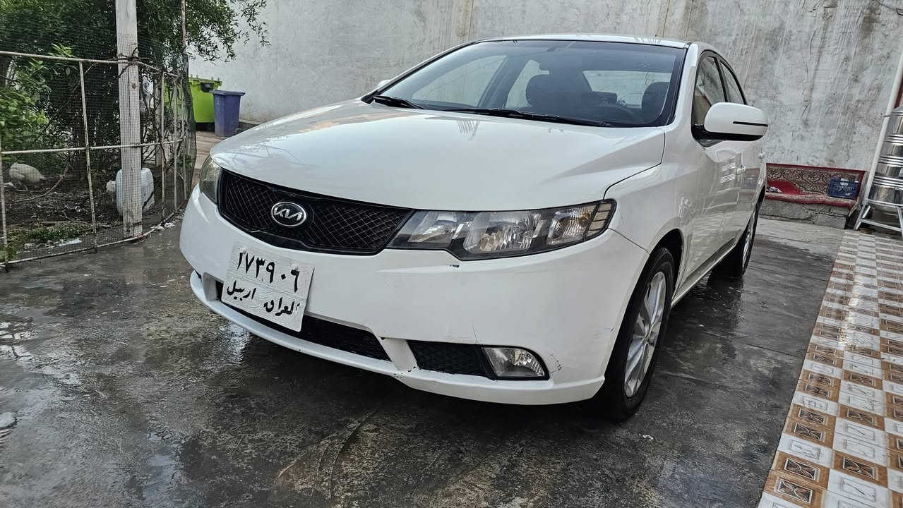 السلام عليكم شباب
 سيراتو خليجي البيع مديل2011 
رقم أربيل بأسم كردي سنويه نافذه  
محرك كير تبريد  👍💯
صدر امامي ؤ خلفي 👍💯
أشير بالمري
مري شفط
تحكم ستيرن 
حساس خلفي
5 ويل كب 
بيه صبغ مكانات هلالات الجاملغ الخلفي وبارد بسيط ابيع صبغ حزام 
اوهاي صور السياره واضحه جديده 
 السعر 90 $ المكان كربلاء ✍️ 
*********** 🤳
