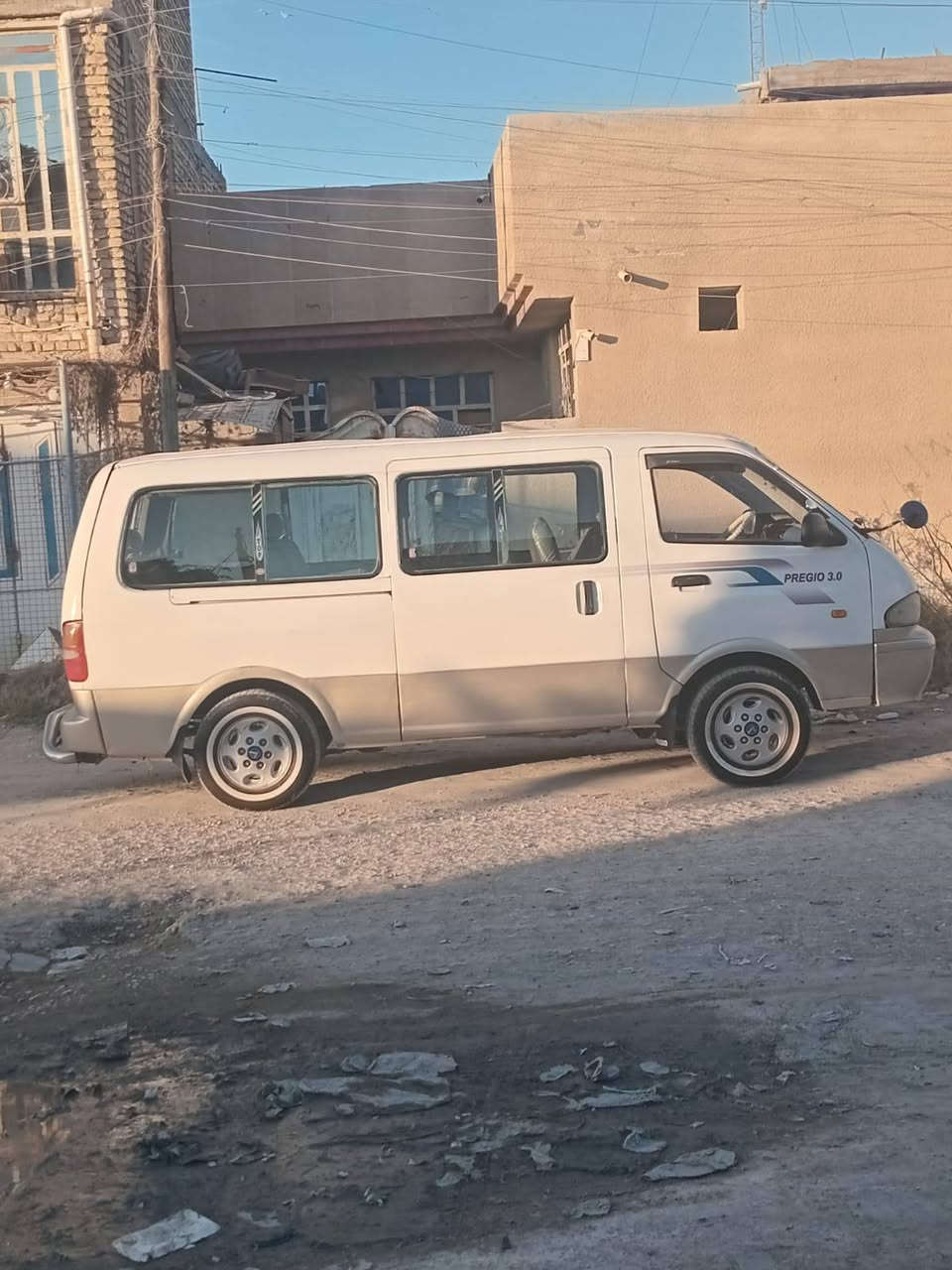 سلام عليكم 
🚐 للبيع كيا بريجيو 1997 🚐

للبيع كيا بريجيو موديل 1997، محرك 3000 سي سي، سنوية 2030.

✅ شواصي خير من الله
✅ تخم تايرات جيد
✅ جميع الكهرائيات شغالة
✅ سيارة جاهزة للعمل والاستخدام اليومي
✅ محرك بحالة جيدة
📍 الموقع: بغداد 📞 للاستفسار: (***********)
***********
