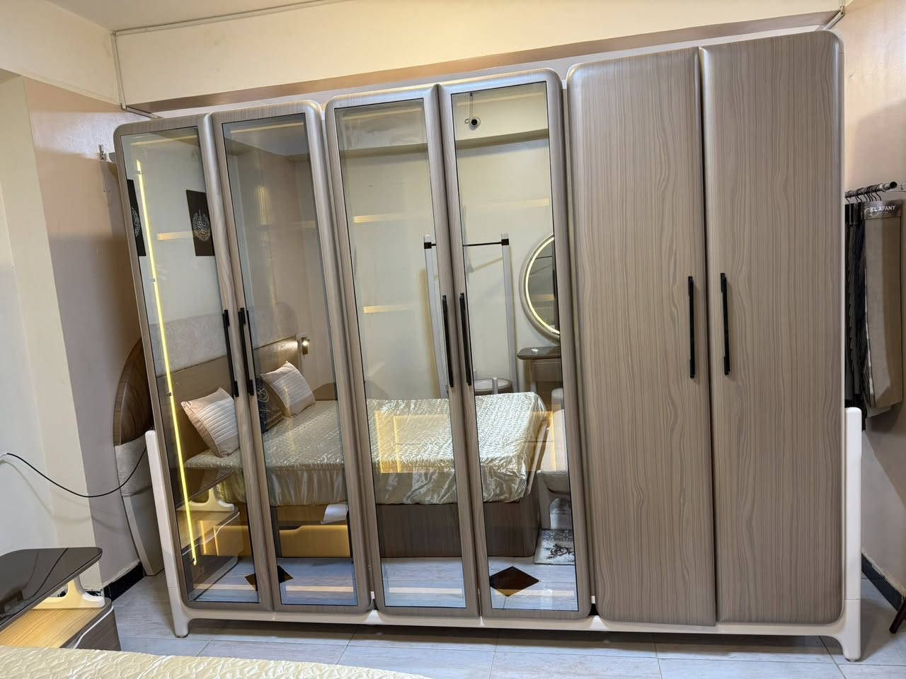 غرفه نوم z😍
تفاصيلها تناسب كل الازواق🔥


**إذا كنت صاحب هذا الإعلان وتريد حذفه لأي سبب، رجاءا أرسل رسالة إلى الدعم الفني**