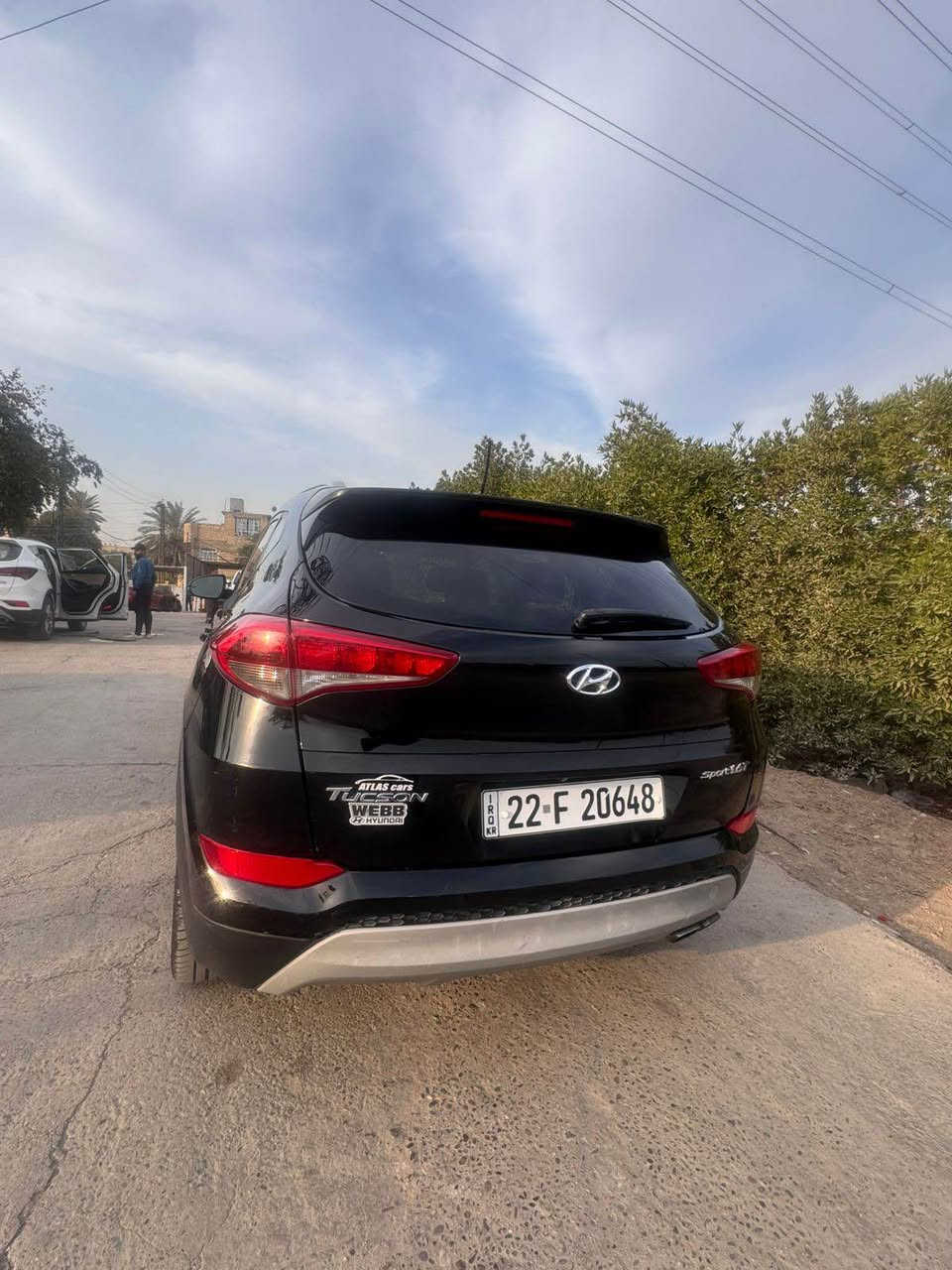 توسان ٢٠١٧ اربيل باسمي
رقم وهزة جديدة 
مناقصها اي شي 
فول عدا الفتحة
فقط بنيد مصبوغ
بيها بارد خفيفي 
السعر ١٤٥ بيها مجال شي بسيط 
تحويل وكاله جاهز.
حساسات 
اشاير مري 
بصمة عدد اربع
كشنات تدفئة تبريد
جنطة شفط
مكان بغداد غزاليه
حادثها باب الخلفي جهة اليمنه والباب مبدل نفس اللون
اكرر صبغ فقط بنيد اثر خدوش.
محرك ١٦٠٠ تيربو
الاتصال *********** بغداد, العراق
