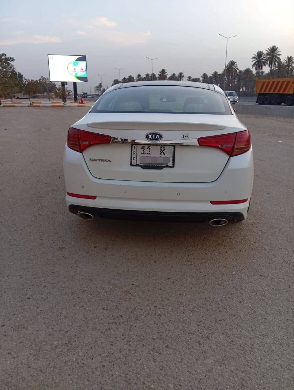 سلام عليكم
سياره: اوبتيما Optima
موديل : 2012 خليجي 
محرك السيارة :  2400 دوش
الرقم : بغداد تحويل ثاني يوم السياره باسمي
المواصفات : فتحة سقف بانوراما
مرايات شفط
 سياره تشغيل بنظام بصمه 
لايت زنون ابيض
حالة السياره: نظيفه بدون صبغ عام ( فقط جاملغ خلفي جه السائق وبنيد مرشوش) بدون ضربه السياره مكفوله من الضربه ايرباك سليم السيارة احلى من الصور 
رقم الهاتف :*********** اتصال +واتساب 
السعر  : 127 وبي مجال للشراي
