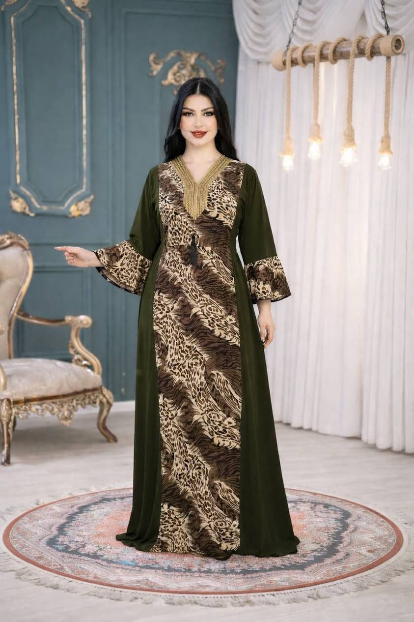 دشداشه كشمير نسائي
موديل تطعيم مع حزام امامي 
ردن غجري مع باقي تفاصيل 
قطعه درجه اولى وشرط لفحص✔️
الخامه كشمير ايطالي 
القياسات  L  XL  XXl
الدرزن 4 الون


**إذا كنت صاحب هذا الإعلان وتريد حذفه لأي سبب، رجاءا أرسل رسالة إلى الدعم الفني**