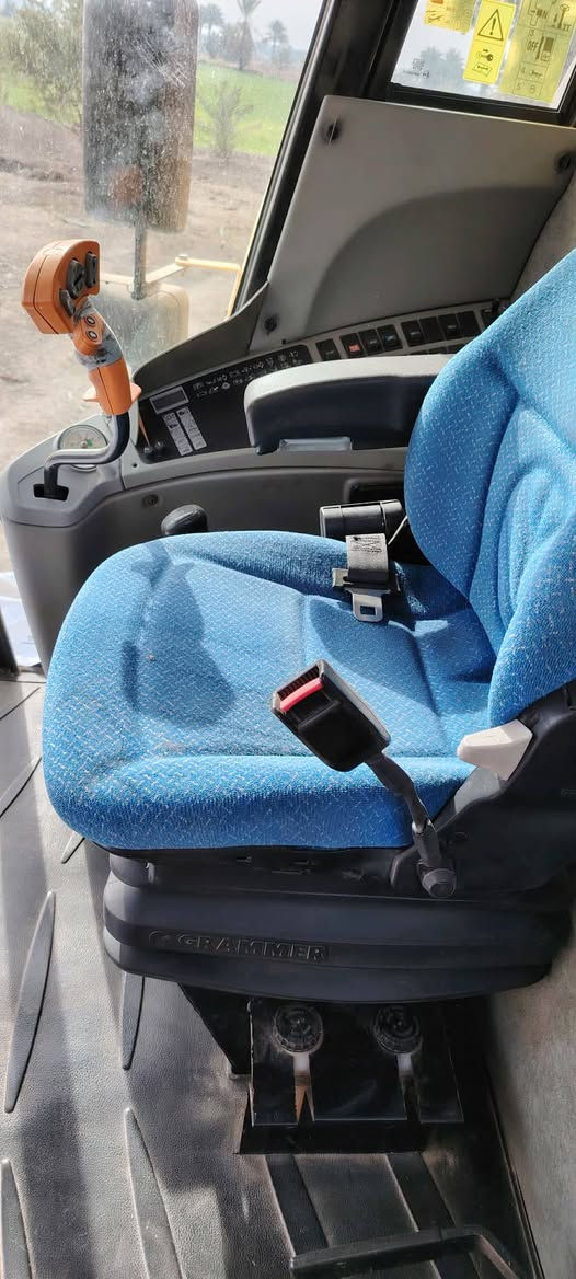 حاصوده للبيع قايش حجم5040 حره مشتغله 2،300 مكفوله كفاله عامه رقم سليمانيه وضع شركه تايرات شركه عنوان نجف ***********
