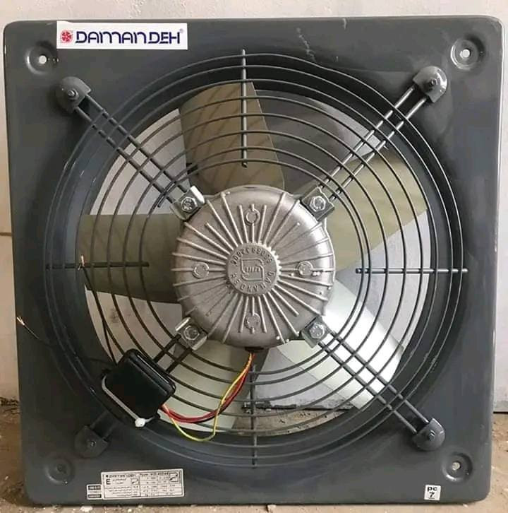 متاح مفرغات #مستعمله للبيع 
مفرغة إيراني قياس 20 سم عدد ٢
مفرغة حراريه قياس 20 سم عدد ٢
مفرغة ايرانيه ٥ ريشه قياس 60 سم عدد ٢
مفرغه ايرانيه ٧ ريشه قياس 60 سم عدد ١
متوفرات بالعياده عيادة الرحمه البيطريه
للاستفسار الاتصال على ***********
توجد خدمة توصيل لكافة محافظات
