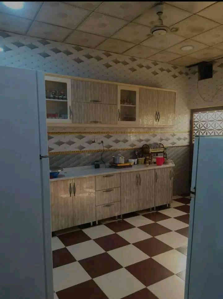 بسم الله الرحمن الرحيم اسعد الله اوقاتكم احبتي يتوفر لدينا بيت للبيع طابو زراعي عراقي تحويل مساحة 500 متر البيت قاطين يتكون من 4 غرف وديوان وصاله ومطبخ صحيات كراج وحديقة عنوان البصره ابو الخصيب مقابيل حي بغداد السعر 230 ***********.      ***********
