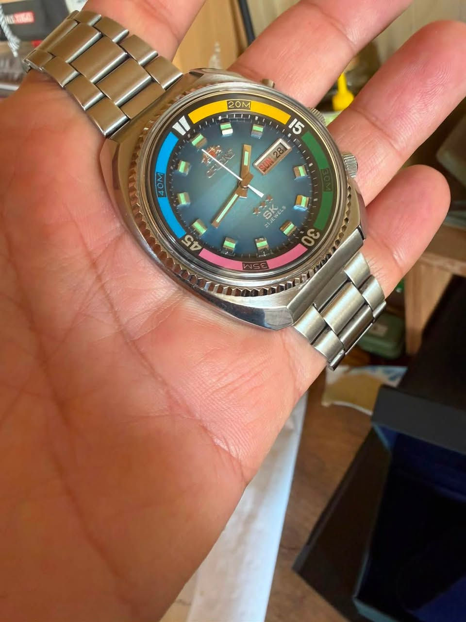 Vintage Orient Super King ( SK) 1977
اورينت قديم سوبر كينك انتاج ١٩٧٧
ماكنه أوتوماتيك 
قطر ٤٣
إصدار داخل يابان 
لون مينا سمائ نادرا
توصيل موجود


**إذا كنت صاحب هذا الإعلان وتريد حذفه لأي سبب، رجاءا أرسل رسالة إلى الدعم الفني**