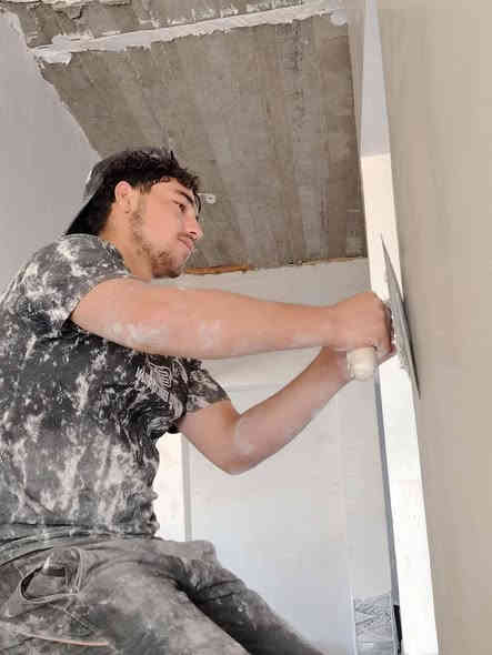 #سلام عليكم كادر لبخ جص من #الموصل شغل عالمساطر المجموعه تكون من5واسطوات و عمال اتريد علينه المصرف تريد عليك طباخنه ويانه  البيت يطول عدنه اكثر شي ثلت تيام من فضل الله وين تريد اشوفك شقلي اني حاضر /رقمي وتساب ***********/  والخاص مفتوح،
