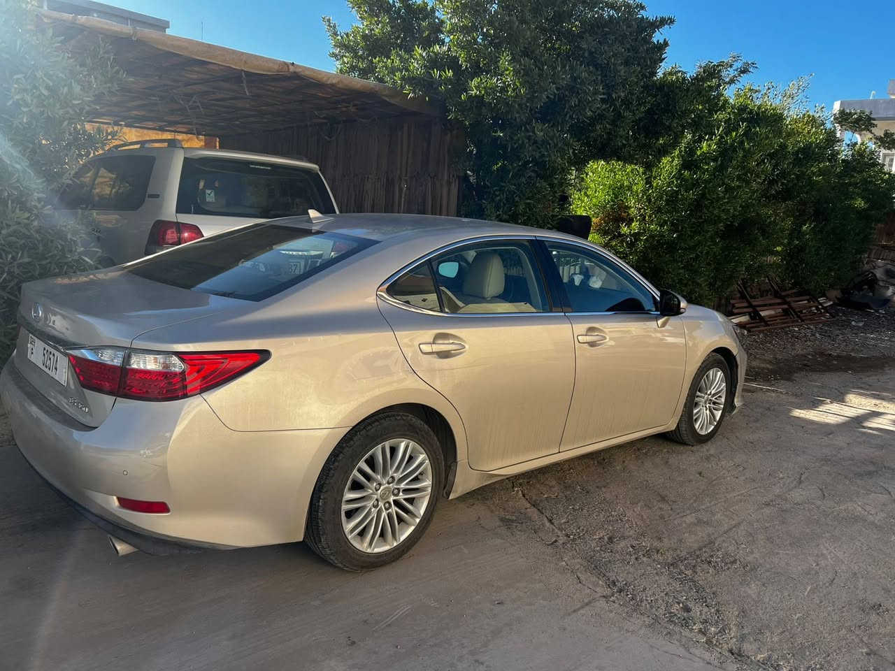 لێکسز  limited

2013

فوول فوول

بۆیاخ/چەمەلەخی پێشۆ سایەق بێ ناو گرتن
 
سەیارەکە زۆر پاکە هی ماڵە
ئەگەر موشتەری نیت بێزارمان مەکە لەگەڵ ڕێزدا

0777 885 8481
کەلار
