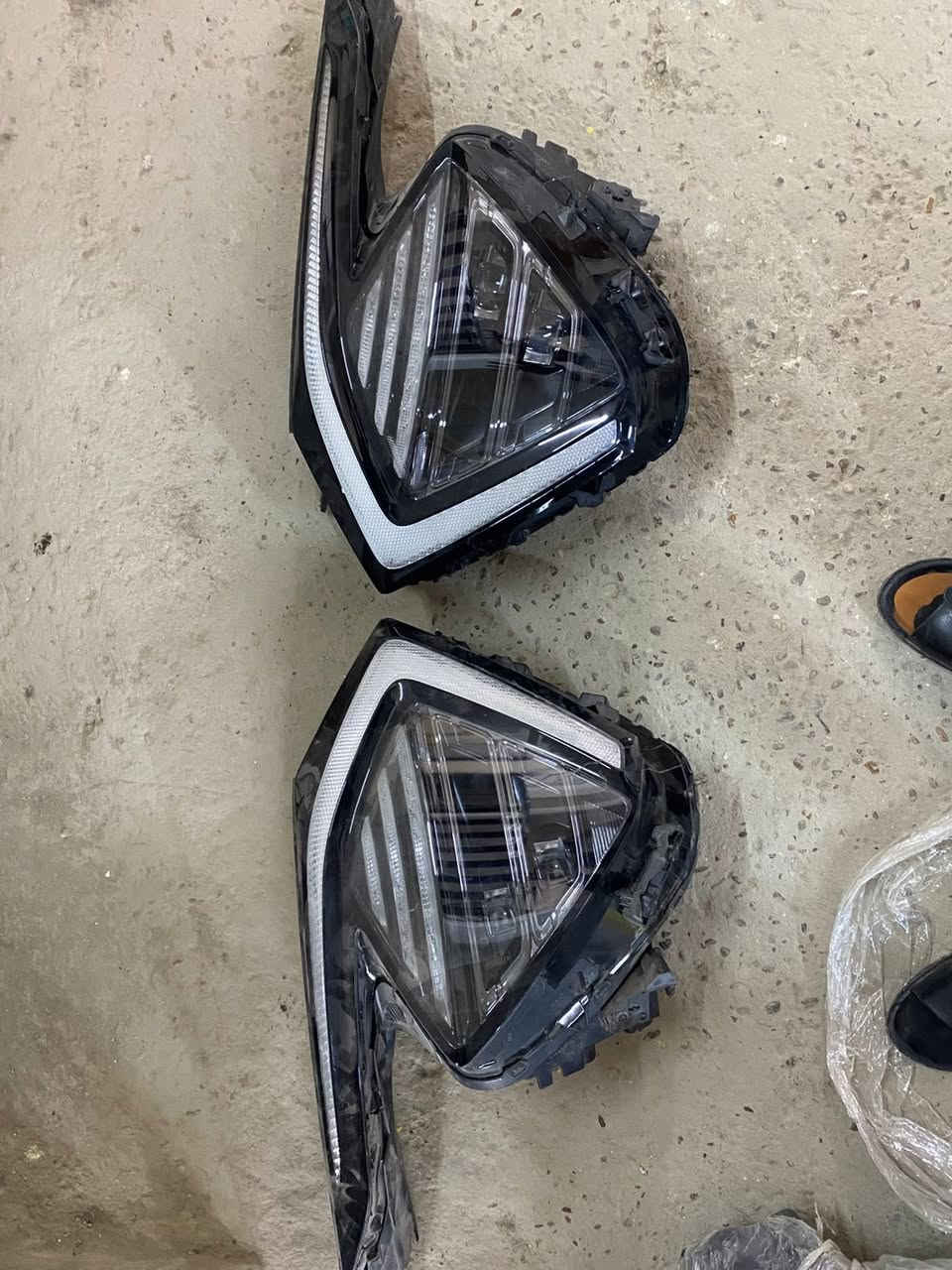 لسلام عليكم متوفر دعاميات وانفيرتر وعقل انفيرتر وبطاريه كامله و١٢ فولت وطرمبه واتربم وكمبريسر تبريد وجميع ماي يخص السيارت الكوريه الهايبرد ***********
