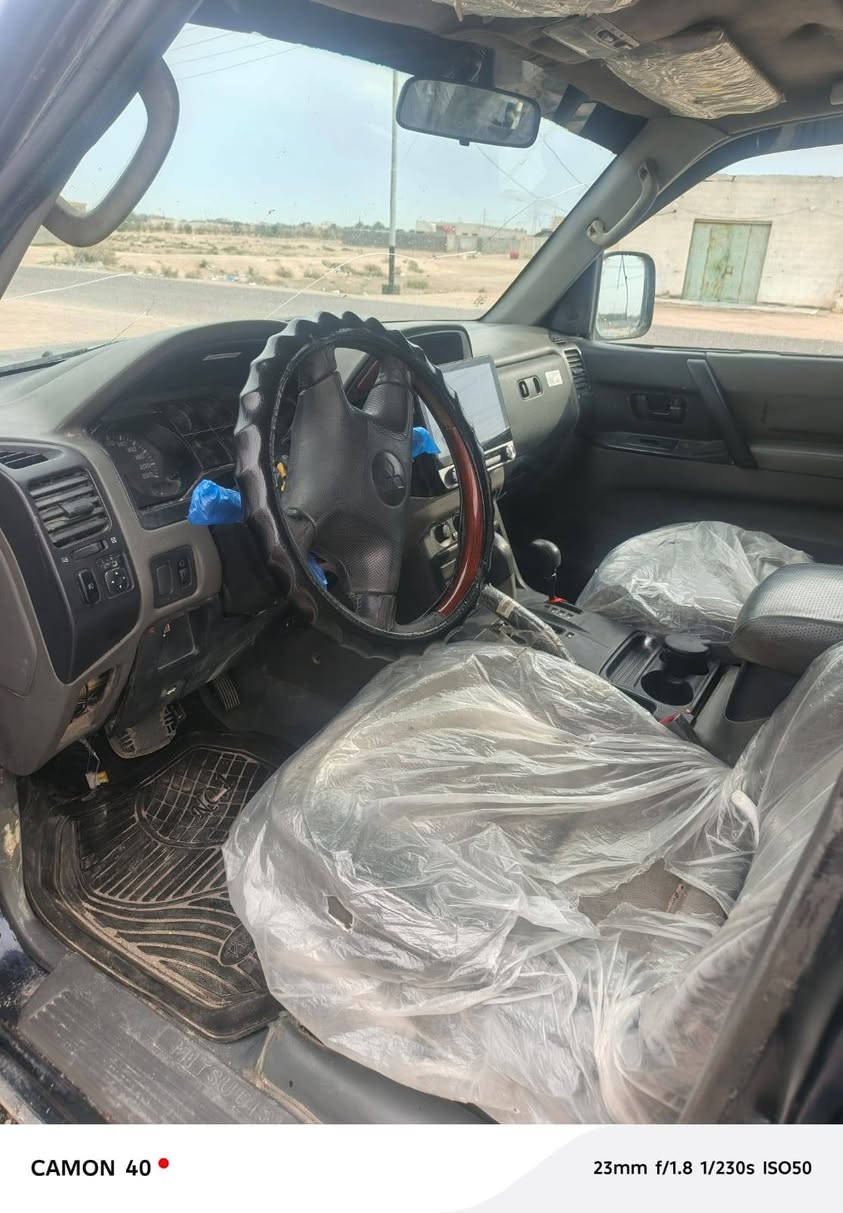 سلام عليكم باجيرو موديل 2006 سيارة حلوه مال بيت نضيفه جاهزه
رقم بغداد سنويه ما منتهيه سعر 45 وبيه مجال الشراي مكان بصره ***********
