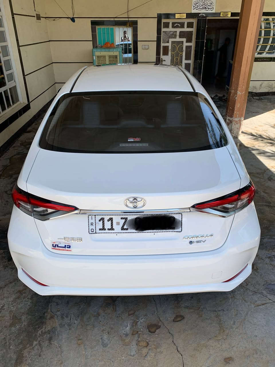 السلام عليكم للبيع كورلا هايبرد الشكل الخليجي ماشية 27 كفاله من الصبغ والضربة والبارد بسمي فول مواصفات فتحة سقف كشن كهرباء داخل جلد دخول ذكي رادار شاشة كامره حساسات فول بيها شخط بالباب موضح بالصورة ورصعات 3 رقم بغداد مكاني بغداد السعر 159 هـ ***********
