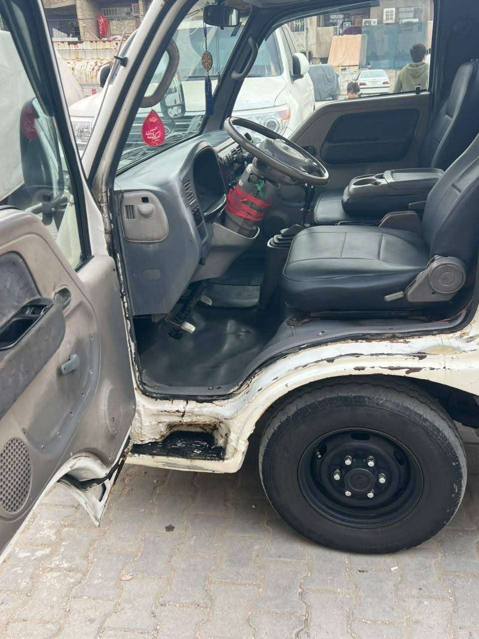 متوفر كيا ام عيون ام الحاكيه موديل 2001 رقم واسط انكليزي تحويل مباشر مشروع وطني سياره جاهزه اي نقص مبيهه مكاني بغداد مدينة الصدر السعر 55 بيهه فطر بشاصي ومصلح وبيهه ضربه تكمه ومصلحه جهه السايق ***********
