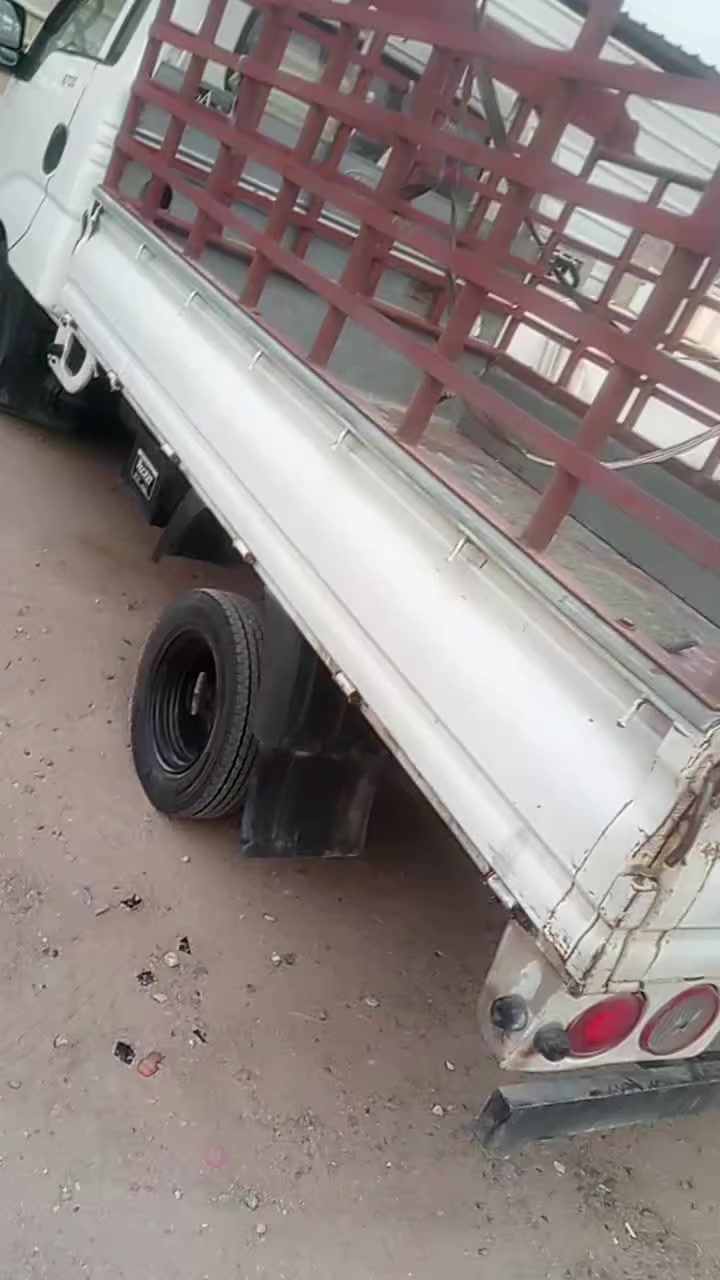 سلام عليكم
كيه موديل 14مكفوله رقمها بابل مشروع وطني السياره بسمي مكاني بغداد السعر 95 بدون محجر 
رقم ***********
