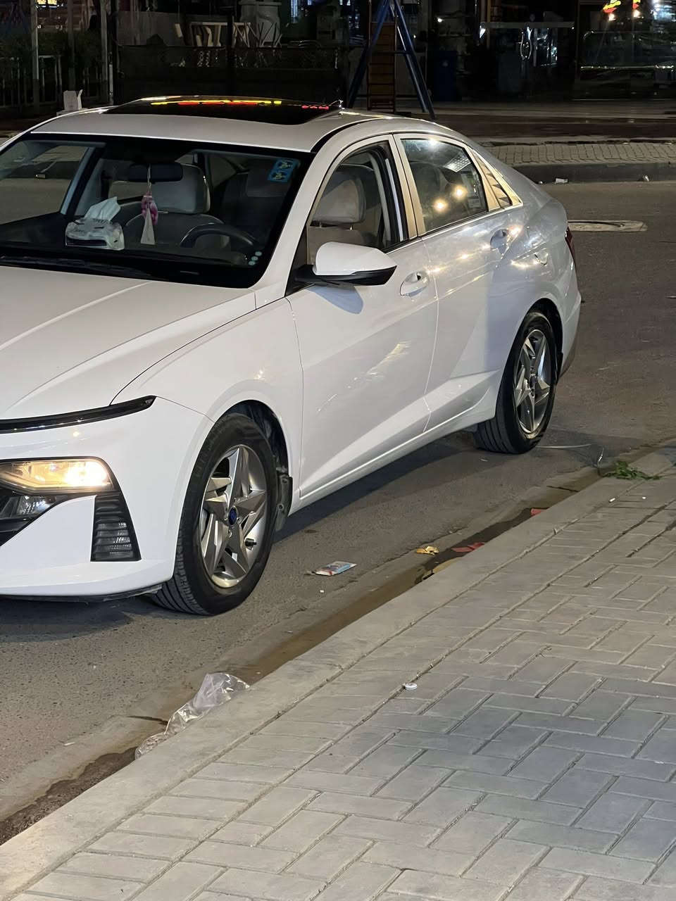 السلام عليكم سياراه البيع اكسنت. مديل ٢٠٢٤ سياراه كفاله عامه مكاني البياع السعر ١٤٥ وبيه مجال  وهاذه رقمي ***********
