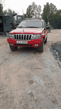 سلام عليكم جيب موديل 2000 فول موصفات لمتدد رقم شمالي بسمنا تريد تحويل تريد مداور كفاله من ضربه قويه ولصبغ العام ولعيب شرعي بيها كم قطع صبغ تبريد ثلج تدفه مكينه6 اسلندر كفاله مكينه وكير ولاكسنات دفع رباعي كهربائيات كلها شغاله عل بلادي سعر73  بيها مجال بصيط مكان الديوانيه سماوه ***********
