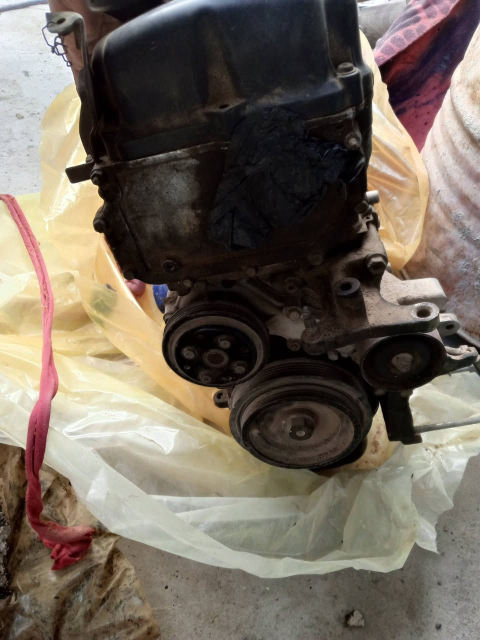 السلام عليكم ورحمه الله وبركاته محرك نيسان سني مستخدم للبيع  اب 250 الف  ***********
